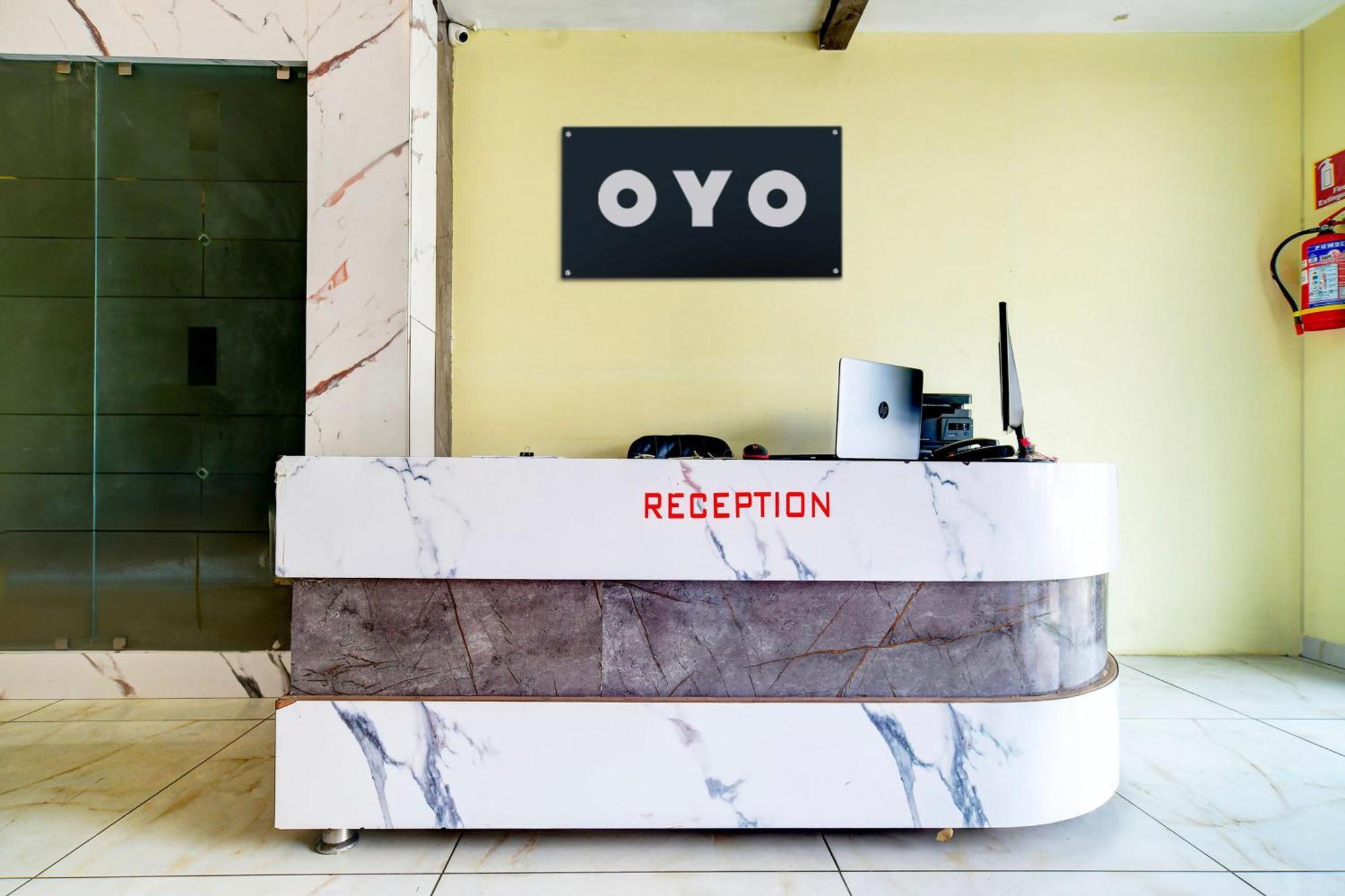 Hotel O Svl Inn 印多尔 外观 照片