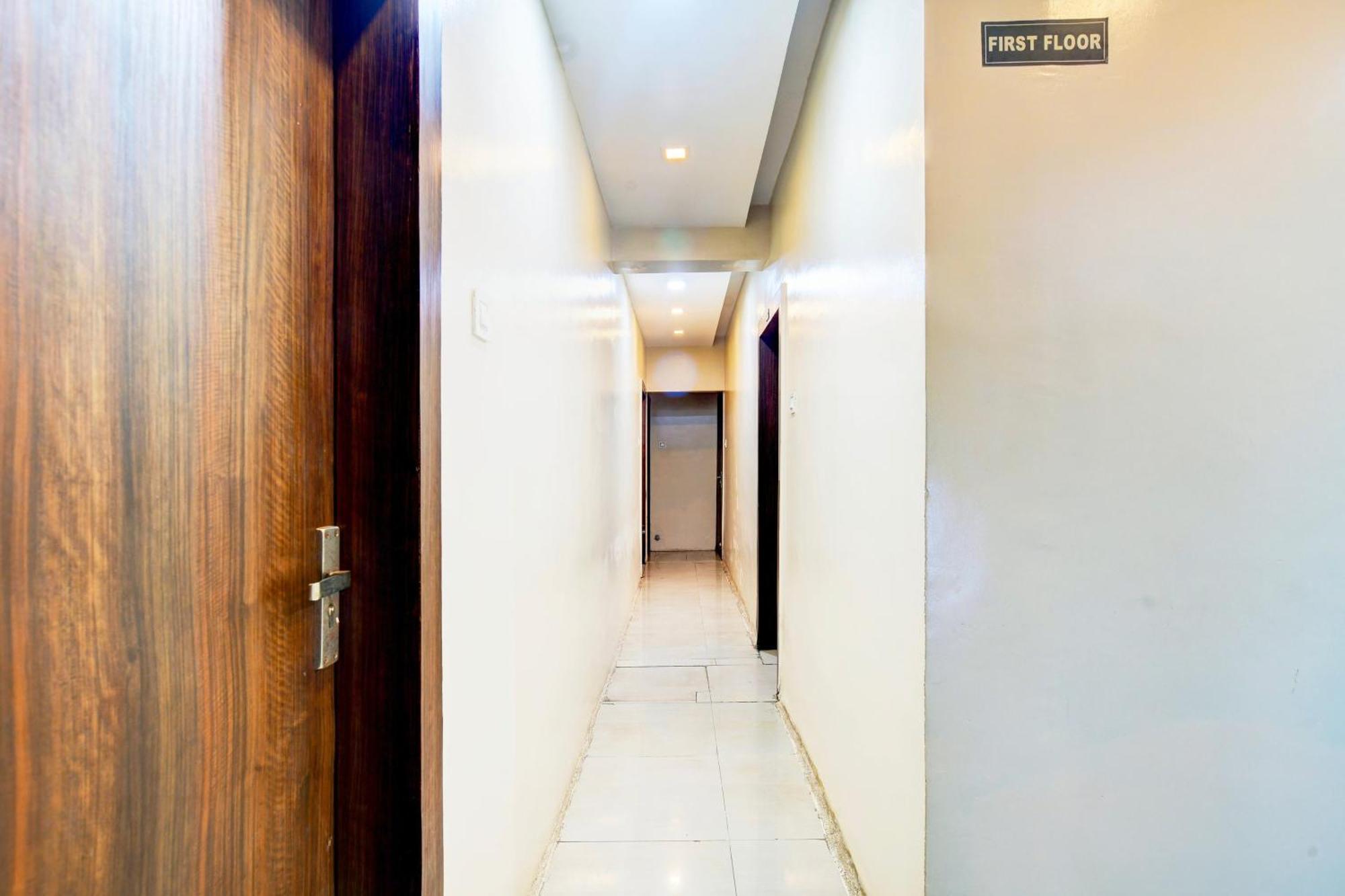 Hotel O Svl Inn 印多尔 外观 照片
